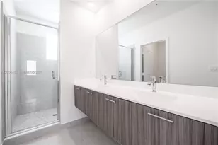 10270 NW 66th St, Doral, FL 33178 - Photo 8