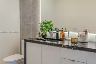 90 SW 3rd St, Miami, FL 33130 - Photo 4