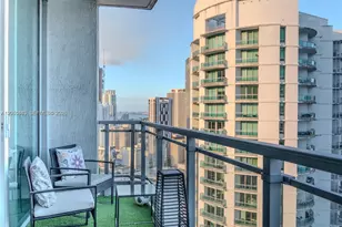 90 SW 3rd St, Miami, FL 33130 - Photo 6