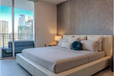 90 SW 3rd St #3703, Miami, FL 33130 - Photo 6