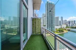 690 SW 1st Ct, Miami, FL 33130 - Photo 16