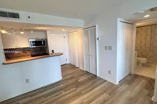 770 Claughton Island Dr, Miami, FL 33131 - Photo 2