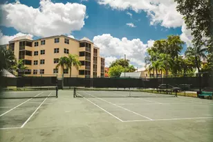 8373 Lake Dr, Doral, FL 33166 - Photo 8
