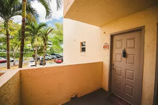 8373 Lake Dr, Doral, FL 33166 - Photo 36