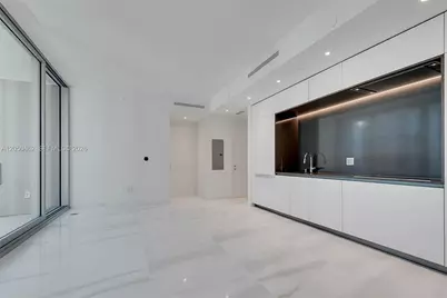 300 Biscayne Boulevard Way #3008W, Miami, FL 33131 - Photo 6