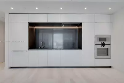 300 Biscayne Boulevard Way #3008W, Miami, FL 33131 - Photo 6