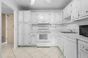 18081 Biscayne Blvd, Aventura, FL 33160 - Photo 30