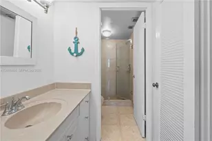 18081 Biscayne Blvd, Aventura, FL 33160 - Photo 28