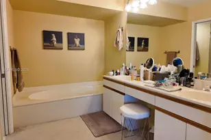 3600 Mystic Pointe Dr, Aventura, FL 33180 - Photo 22