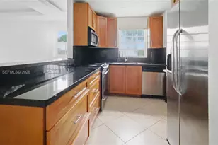 16450 Miami Dr, North Miami Beach, FL 33162 - Photo 22