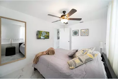 810 NW 21st Ct, Miami, FL 33125 - Photo 18