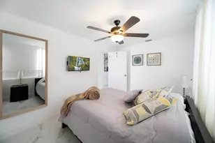810 NW 21st Ct, Miami, FL 33125 - Photo 18