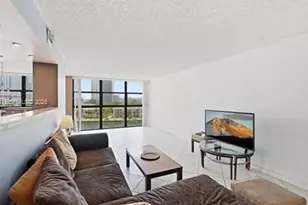200 E Leslie Dr, Hallandale Beach, FL 33009 - Photo 18