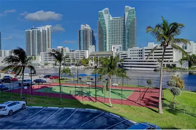 200 E Leslie Dr #722, Hallandale Beach, FL 33009 - Photo 28