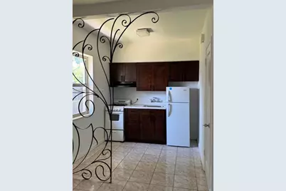 2499 SW 27th St #5, Miami, FL 33133 - Photo 2