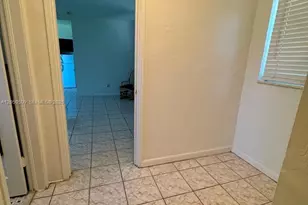 2499 SW 27th St, Miami, FL 33133 - Photo 8