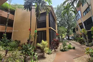 15545 N Miami Lakeway N, Miami Lakes, FL 33014 - Photo 2