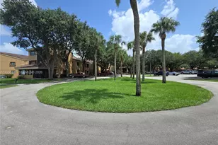 15545 N Miami Lakeway N, Miami Lakes, FL 33014 - Photo 24