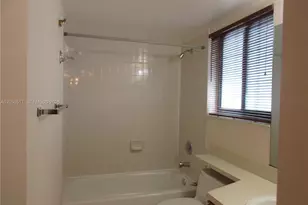 15545 N Miami Lakeway N, Miami Lakes, FL 33014 - Photo 16
