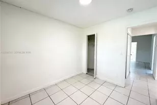 9850 W Heather Ln, Miramar, FL 33025 - Photo 14