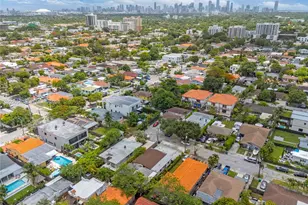 2640 SW 30th Ct, Miami, FL 33133 - Photo 22