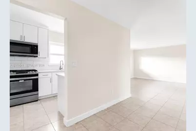 1245 W 24th St #219, Hialeah, FL 33010 - Photo 4