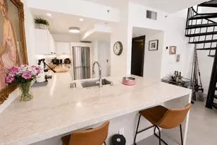 555 NE 15th St, Miami, FL 33132 - Photo 10
