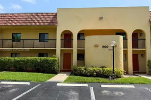 900 SW 9th St Cir, Boca Raton, FL 33486 - Photo 1