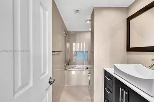 4400 Hillcrest Dr, Hollywood, FL 33021 - Photo 26