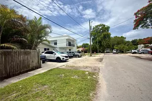 1053 NE 128th St, North Miami, FL 33161 - Photo 24
