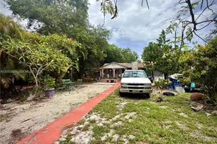 1053 NE 128th St, North Miami, FL 33161 - Photo 10