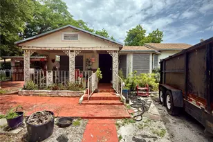 1053 NE 128th St, North Miami, FL 33161 - Photo 18