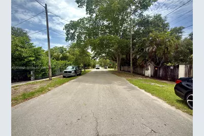 1053 NE 128th St, North Miami, FL 33161 - Photo 22