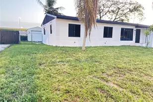 2401 SW 50th Terrace, Plantation, FL 33317 - Photo 2