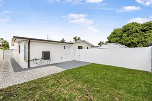 3481 SW 87th Ct, Miami, FL 33165 - Photo 2