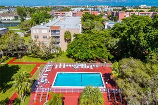 8501 NW 8th St, Miami, FL 33126 - Photo 16