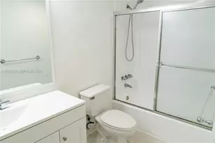 19390 Collins Ave, Sunny Isles Beach, FL 33160 - Photo 26