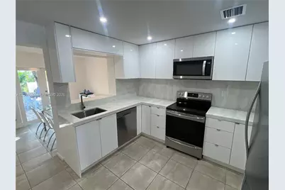 12685 NW Miami Ct, North Miami, FL 33168 - Photo 22