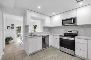 12685 NW Miami Ct, North Miami, FL 33168 - Photo 8