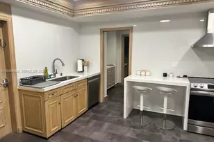 11111 Biscayne Blvd, Miami, FL 33181 - Photo 36