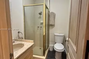 11111 Biscayne Blvd, Miami, FL 33181 - Photo 22