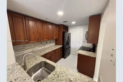 6440 NW 114th Ave #424, Doral, FL 33178 - Photo 2