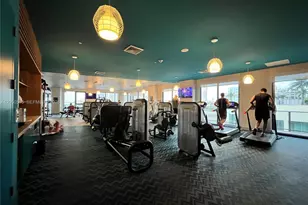 121 NE 34th St, Miami, FL 33137 - Photo 18