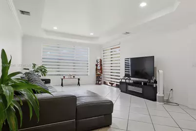 8932 SW 228th Ln, Cutler Bay, FL 33190 - Photo 8