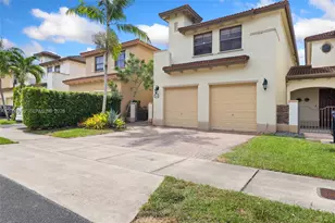 8932 SW 228th Ln, Cutler Bay, FL 33190 - Photo 2