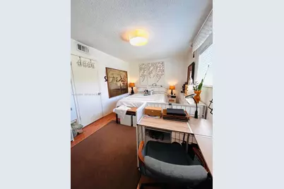 520 NE 38th St #15, Miami, FL 33137 - Photo 4