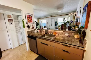 520 NE 38th St, Miami, FL 33137 - Photo 10