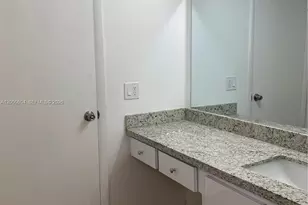 486 NW 165th St Rd, Miami, FL 33169 - Photo 10