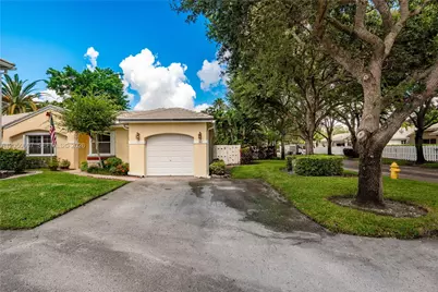 9852 NW 9th Ct, Plantation, FL 33324 - Photo 1