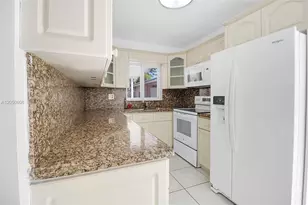 19721 SW 122nd Pl, Miami, FL 33177 - Photo 8